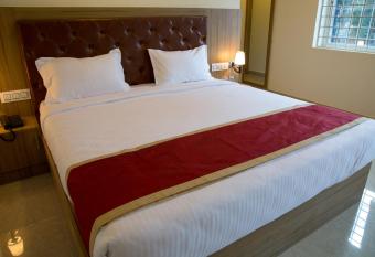 Hotel Blue Bell has Smoking rooms