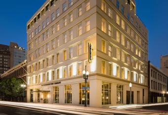 Fairfield Inn & Suites by Marriott New Orleans Downtown/French Quarter Area allows 18 year olds to book a room