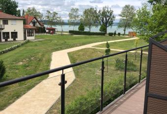 Zam  rdi Parti Apartman has Balcony rooms