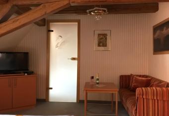 Haus am Markt allows 18 year olds to book a room