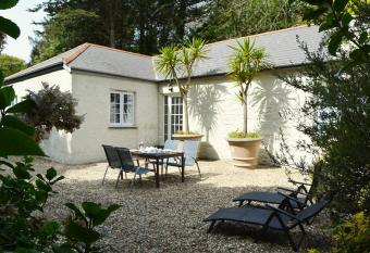 St Corantyn Cottage has Balcony rooms