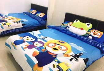 W9 atGoldenHills NightMarket WiFi 4R BBQ has Balcony rooms