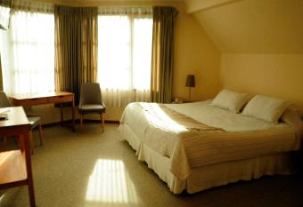 Hotel Seminario has rooms with a private hot tub