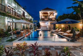 Sari Nusa Inn has Balcony rooms