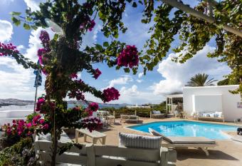 Rhenia Hotel allows 18 year olds to book a room