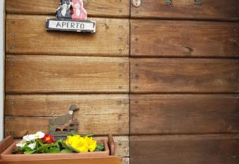 Monte degli Elci b&b allows 18 year olds to book a room