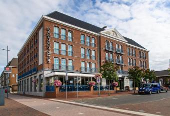 Hotel Roermond allows 18 year olds to book a room