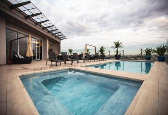 Transamerica Executive Maring   allows 18 year olds to book a room