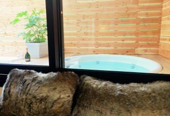 loft romantique spa has Balcony rooms