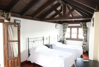 Las Teresitas has Balcony rooms