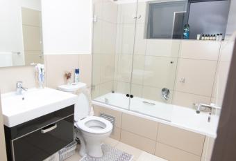 Luxury 2 Bed Apartment in Lifestyle & Golf Estate allows 18 year olds to book a room