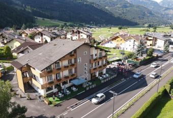 Hotel Liz has Balcony rooms