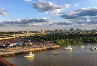 Galt House Hotel, Trademark Collection by Wyndham has Balcony rooms