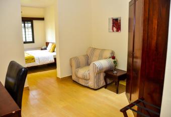 The Cape Hotel has Balcony rooms