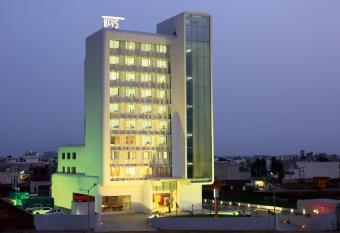 Keys Select by Lemon Tree Hotels, Ludhiana allows 18 year olds to book a room