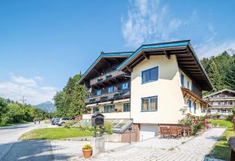 Ferienhaus Sonnrain has Balcony rooms