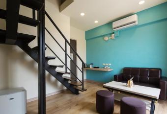 CHECK inn Express Taichung Yizhong allows 18 year olds to book a room