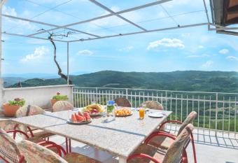 Apartment Stella has Balcony rooms