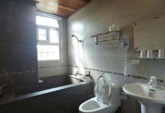 Brest Bed & Breakfast allows 18 year olds to book a room