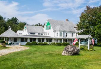 The Wayside Inn has Balcony rooms