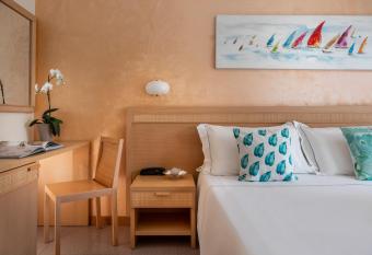 Corallo Wellness Hotel allows 18 year olds to book a room