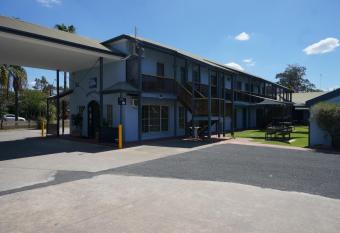 Colonial Motel Richmond has Balcony rooms