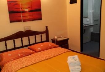 Hotel Paris allows 18 year olds to book a room