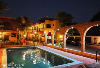 Posada las Margaritas allows 18 year olds to book a room