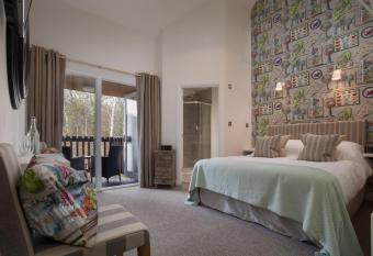 Mill End Hotel allows 18 year olds to book a room