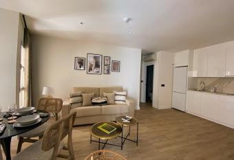 Apartamentos M  laga Premium - Calle San Telmo has Balcony rooms