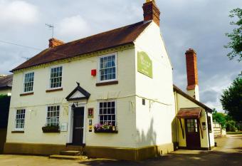 Walter de Cantelupe Inn allows 18 year olds to book a room