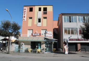 Hotel Mazzocchetti has Balcony rooms