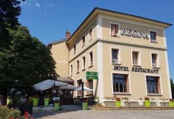 Hotel Regina allows 18 year olds to book a room