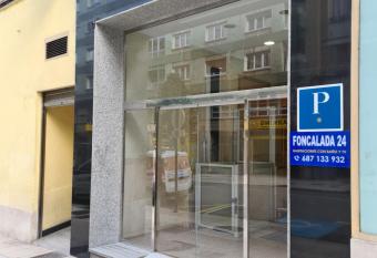 Hostal Foncalada has Balcony rooms