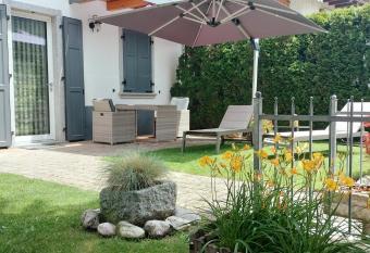 Casa Vacanze - Green Garden has Balcony rooms