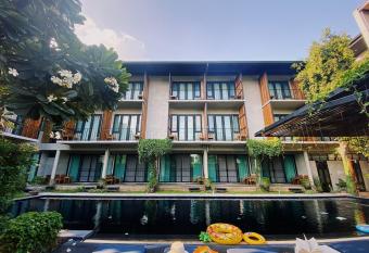 Lamphu House Chiang Mai - SHA Extra Plus Certified has Balcony rooms