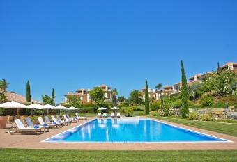 Monte Rei Golf & Country Club has Balcony rooms