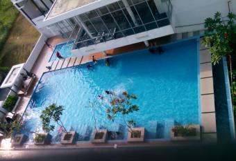 Wellsuits Bangi has Balcony rooms