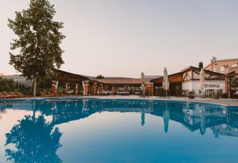 Storia has Balcony rooms