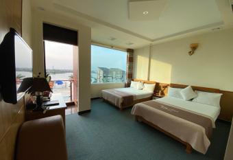 Phuong Anh 3 Hotel has Balcony rooms