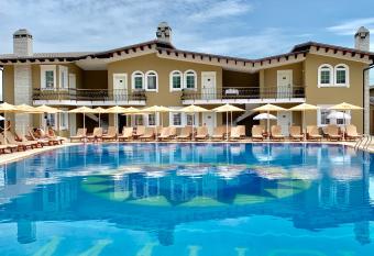 PalmaNova Resort allows 18 year olds to book a room