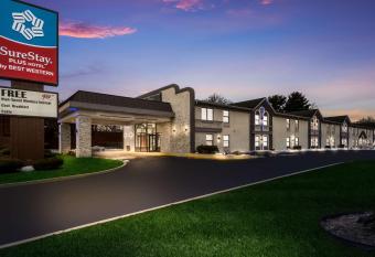 Quality Inn South Bend near Notre Dame allows 18 year olds to book a room