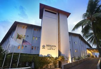 Berjaya Hotel Colombo has Balcony rooms