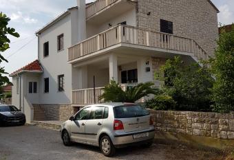 Apartments Rozmary has Balcony rooms