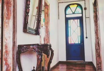 Cavl  Hane 1885 allows 18 year olds to book a room