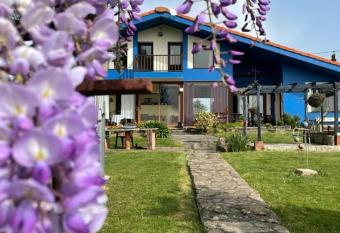 Hotel rural Son de Mar allows 18 year olds to book a room