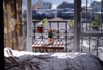 Tai O Inn, by the Sea has Balcony rooms