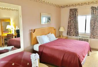 Americas Best Value Inn-Livonia/Detroit has Balcony rooms