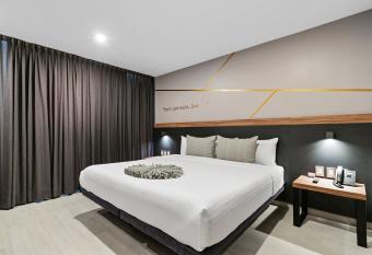 Bedford Hotel allows 18 year olds to book a room