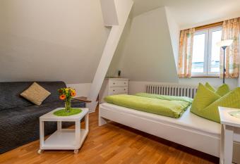 Pension Gl  ckauf allows 18 year olds to book a room